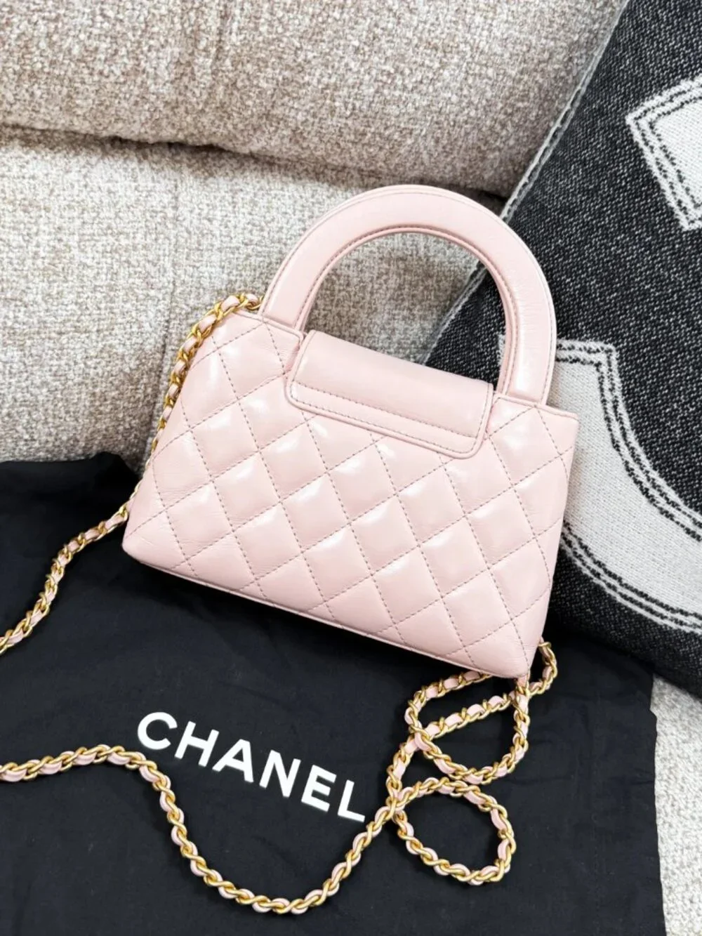 Classic CHANEL Bags: A Stylish and Versatile Choice for Elegance